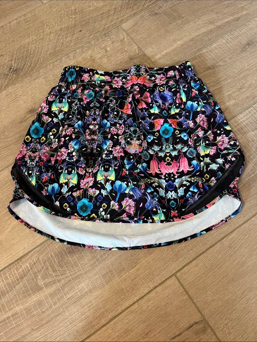 Lululemon hotty hot high rise skirt